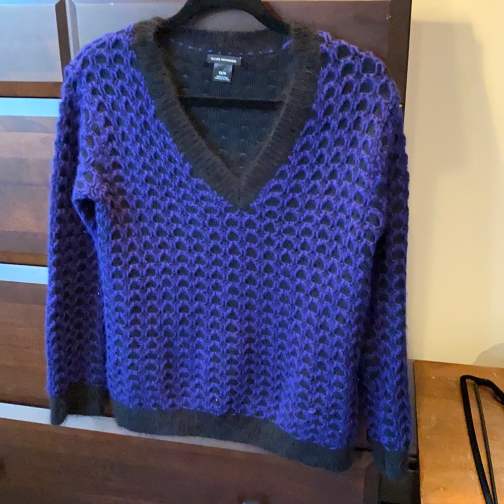 Women’s sweater